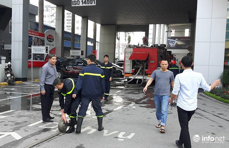 Cháy lớn ở Toyota Mỹ Đình - Hà Nội - ảnh 9
