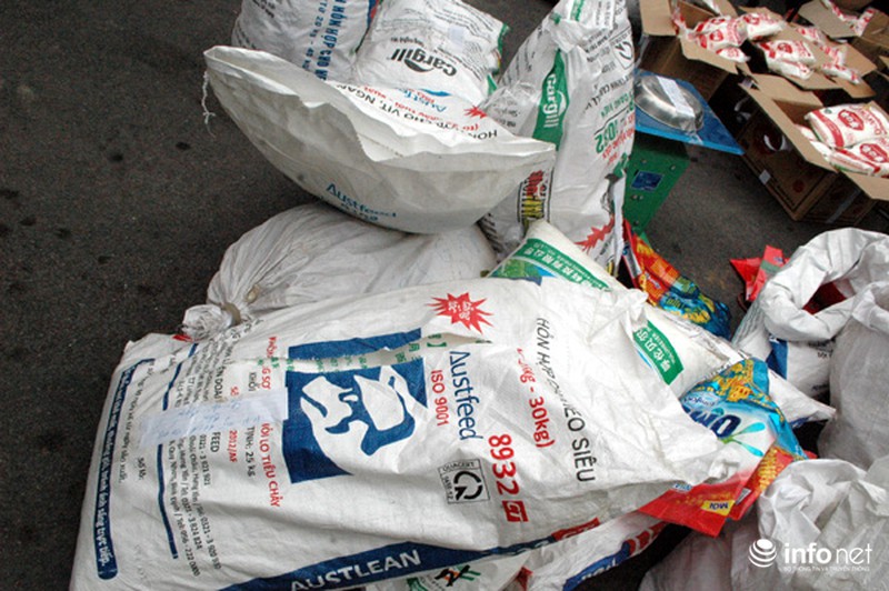 Cận cảnh kho mì chính, bột giặt Trung Quốc