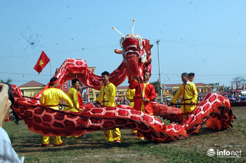 Biển người tham gia Lễ hội Tịch Điền - ảnh 13