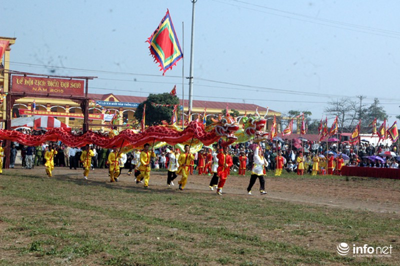 Biển người tham gia Lễ hội Tịch Điền - ảnh 5
