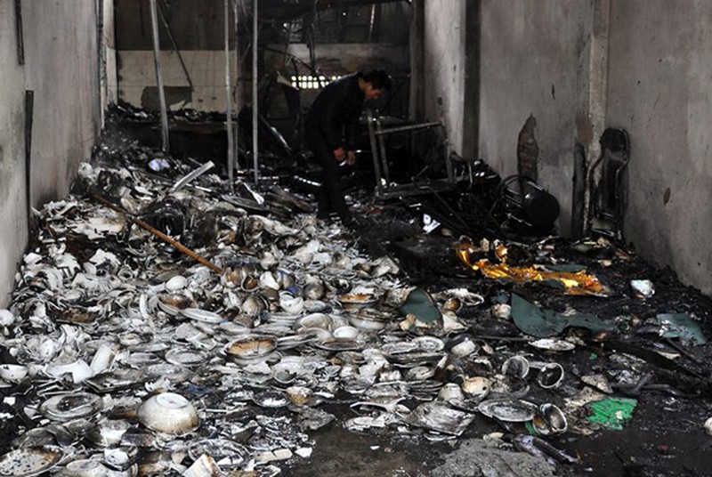 Hà Nội: Cháy lan chợ giữa ban ngày, tư thương hoảng loạn - ảnh 4