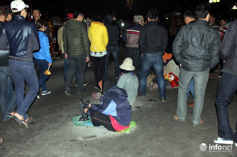 Ăn mày, cờ bạc đền Trần: BTC bảo