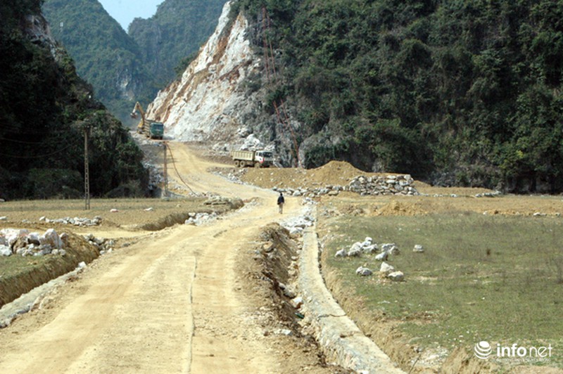 Vẻ đẹp kỳ diệu ở động Ngườm Ngao - ảnh 2