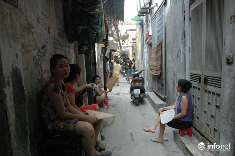 “Bà hỏa” liên tục hỏi thăm nhà của người dân Thủ đô trong một ngày - ảnh 12