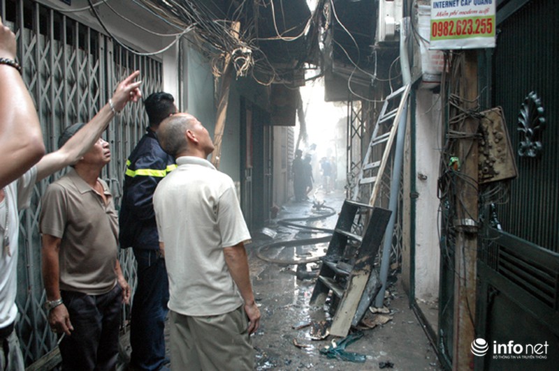 “Bà hỏa” liên tục hỏi thăm nhà của người dân Thủ đô trong một ngày - ảnh 9