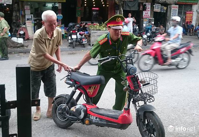 CAQ.Hoàn Kiếm: Hơn 300 lượt đăng ký xe máy điện trong hai ngày 29, 30/6 - ảnh 1