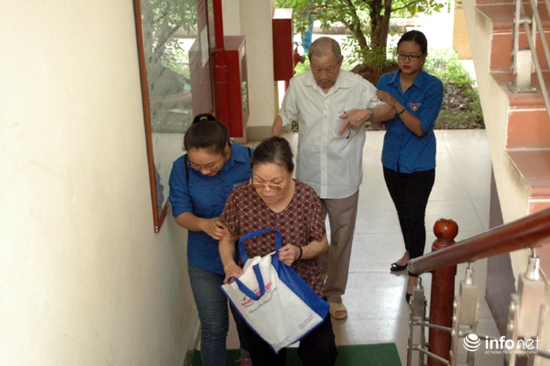 Phường đặc thù của Thủ đô tri ân người có công với đất nước - ảnh 9