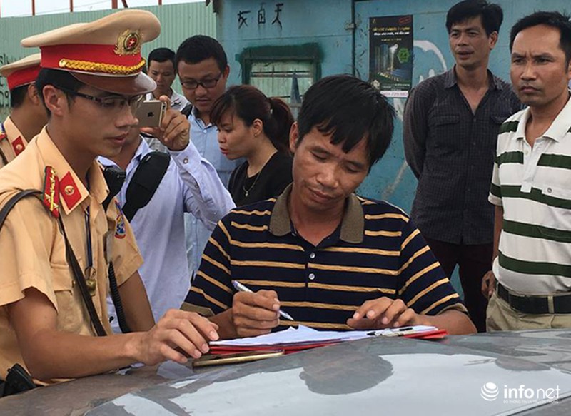 CSGT lập chốt xử lý “ma men”: Có người uống 2 cốc bia, bị phạt gần 20 triệu - ảnh 8