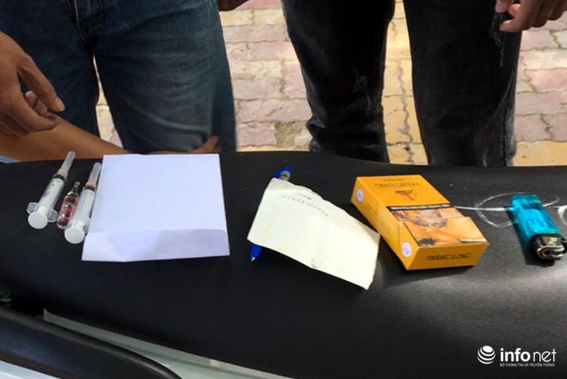 Vừa mới ra tù lại đi xe gian, tàng trữ ma túy - ảnh 4