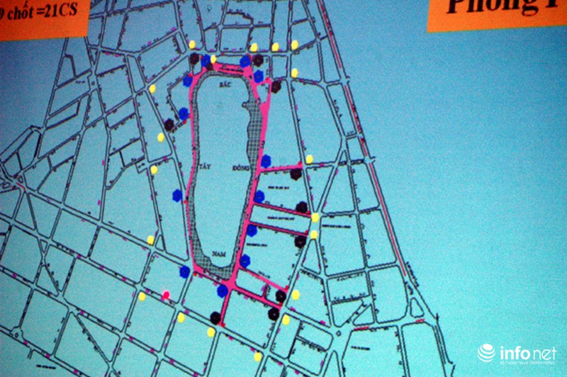CSGT Thủ đô bảo vệ trật tự 3 vòng quanh khu phố đi bộ hồ Hoàn Kiếm - ảnh 3