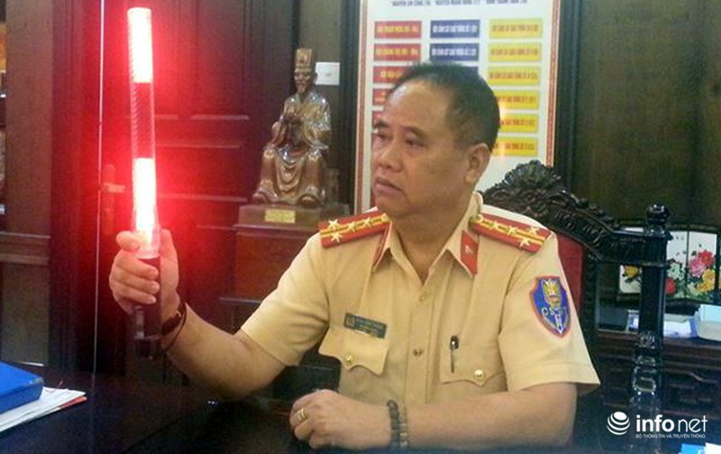 CSGT Thủ đô bảo vệ trật tự 3 vòng quanh khu phố đi bộ hồ Hoàn Kiếm - ảnh 6