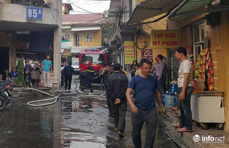 Hà Nội: Cháy “chuồng cọp” ở căn hộ tầng 5 của khu tập thể - ảnh 7
