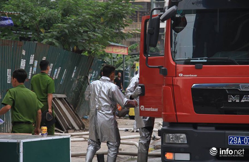 Hà Nội: Cháy lớn tại một khu lán công nhân - ảnh 2