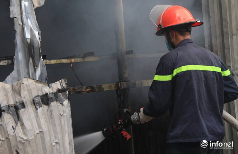 Hà Nội: Cháy lớn tại một khu lán công nhân - ảnh 4