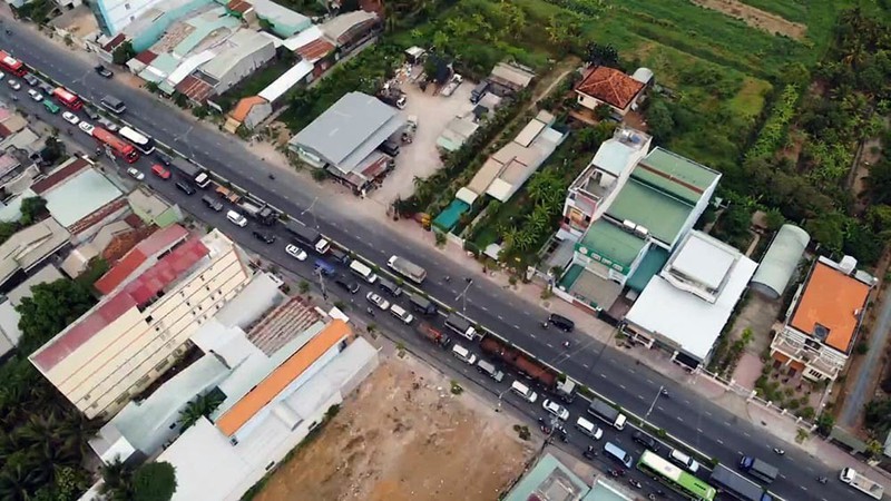 Đường miền Tây không còn chỗ thở, xế hộp 'hết hơi' chờ qua cầu
