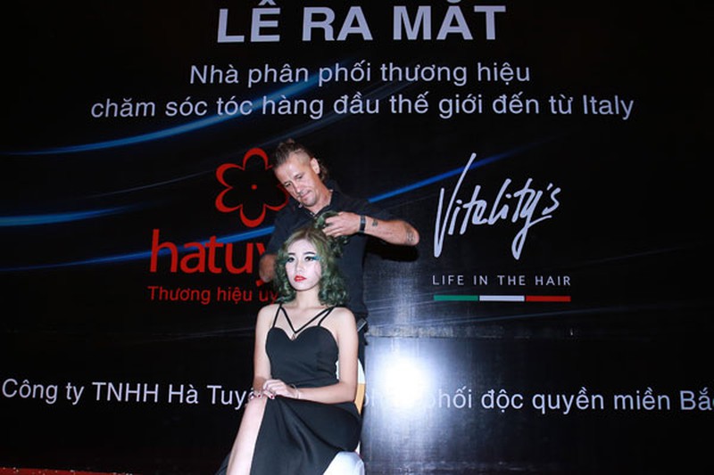 Thương hiệu Vitality’s “chào sân” Việt Nam bằng màn trình diễn thời trang tóc - ảnh 6