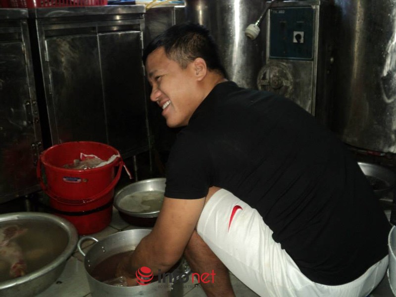 Ở điểm nóng Hoàng Sa, không chỉ có... vòi rồng và đâm va - ảnh 9