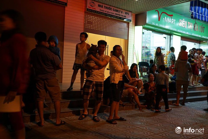 Báo cháy VP5 Linh Đàm, cư dân hốt hoảng - ảnh 2