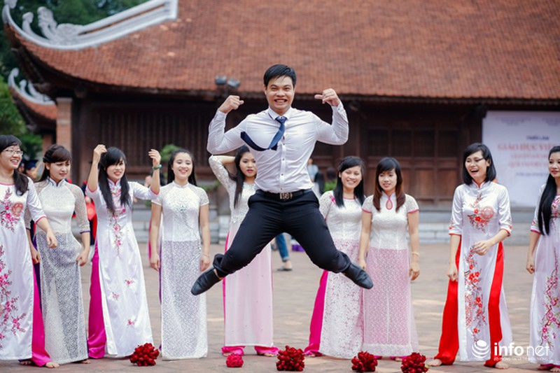 Những khoảnh khắc siêu quậy của sinh viên mùa kỷ yếu - ảnh 15