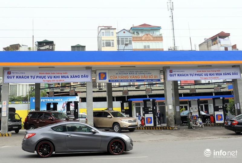 Hà Nội: Lần đầu xuất hiện cây xăng tự phục vụ - ảnh 1