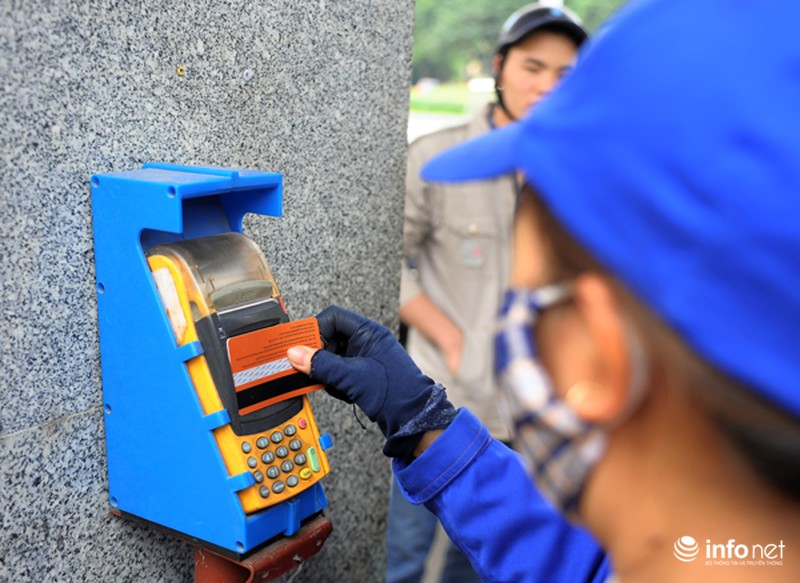Hà Nội: Lần đầu xuất hiện cây xăng tự phục vụ - ảnh 10