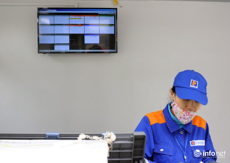 Hà Nội: Lần đầu xuất hiện cây xăng tự phục vụ - ảnh 6