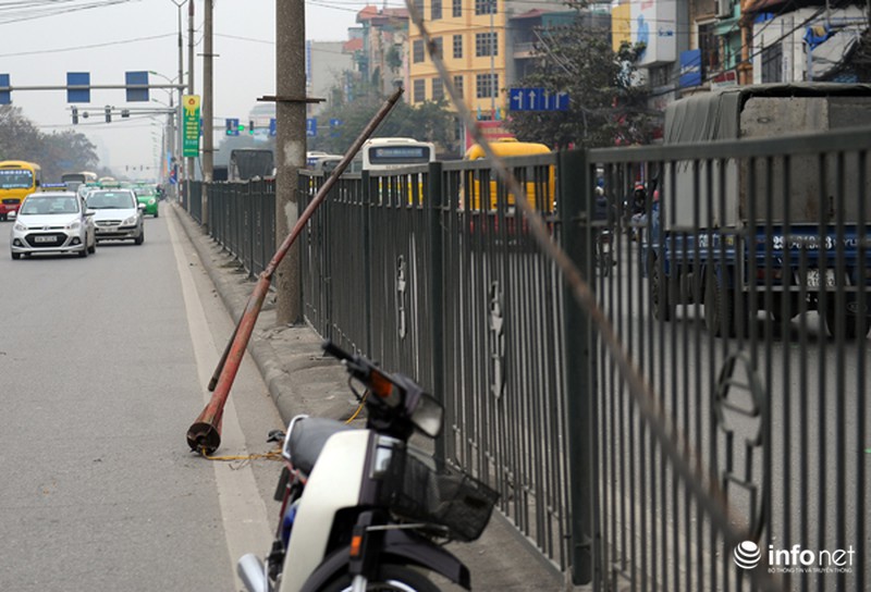 Đầu năm xe buýt mất lái đâm nát dải phân cách - ảnh 8