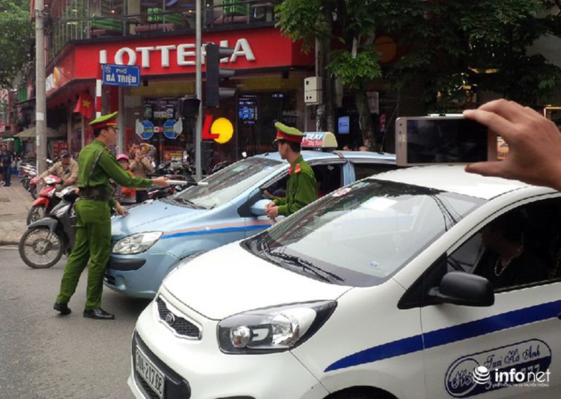 Hà Nội: CSGT lại