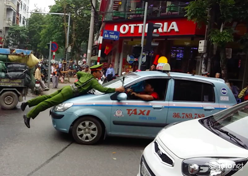 Hà Nội: CSGT lại