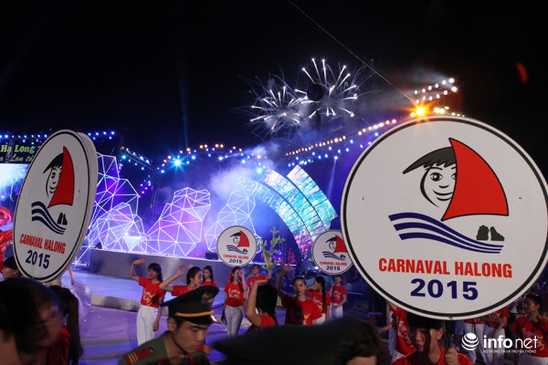 Rực rỡ đêm hội Carnaval Hạ Long 2015 với hơn 10.000 người có mặt - ảnh 16
