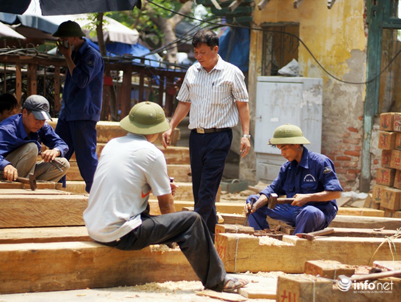 Xem công nhân sửa cầu Long Biên