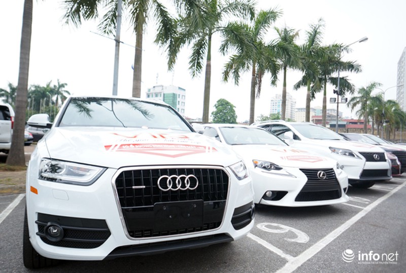 Xe sang tại chợ xế hộp ngoài trời đầu tiên tại Hà Nội - ảnh 1