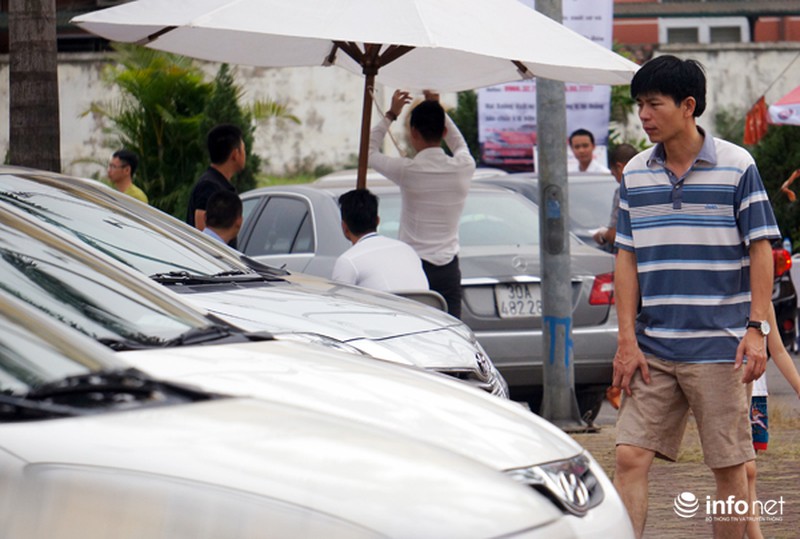 Xe sang tại chợ xế hộp ngoài trời đầu tiên tại Hà Nội - ảnh 7