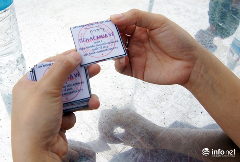 Vừa mở bán, vé chợ đen trận Man City - Việt Nam đã loạn SVĐ Mỹ Đình - ảnh 10