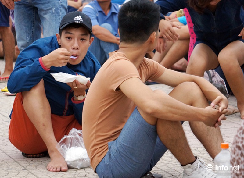 Vừa mở bán, vé chợ đen trận Man City - Việt Nam đã loạn SVĐ Mỹ Đình - ảnh 2