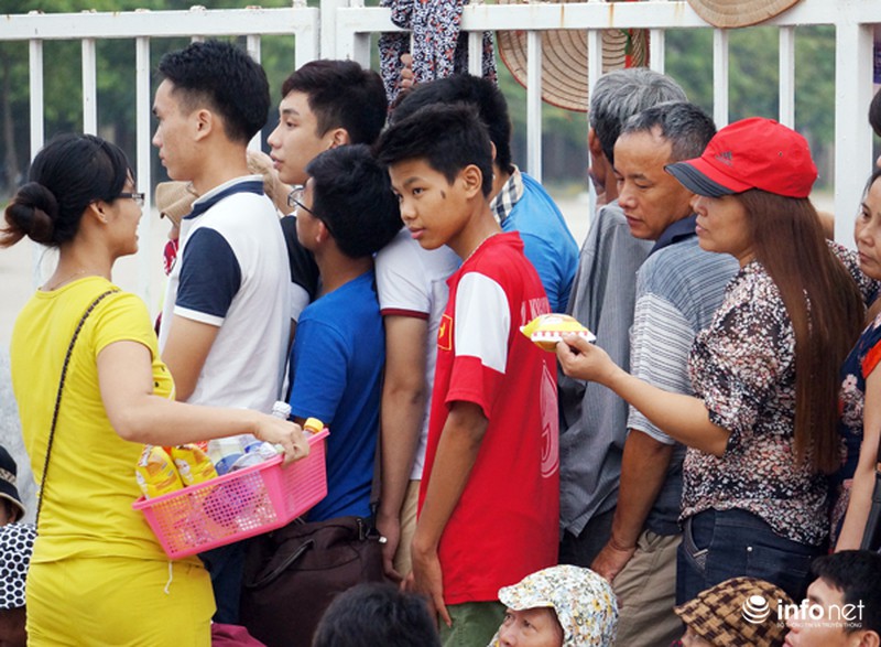 Vừa mở bán, vé chợ đen trận Man City - Việt Nam đã loạn SVĐ Mỹ Đình - ảnh 3