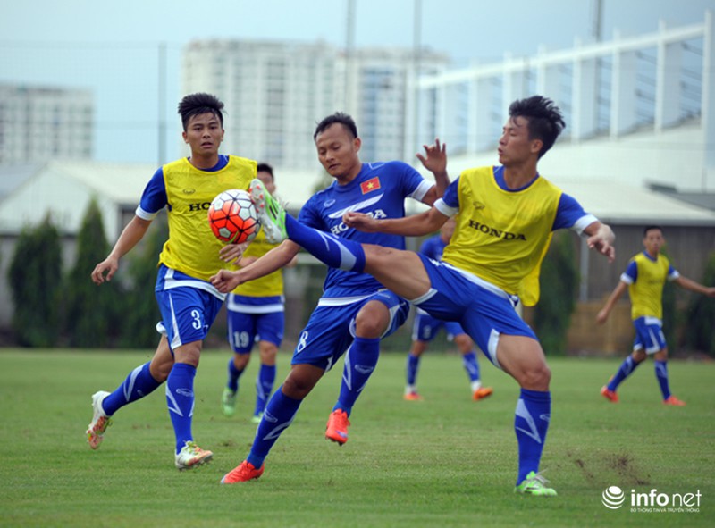 Xem tuyển thủ CLB ManCity và đội tuyển Việt Nam tập luyện trước trận đấu - ảnh 5