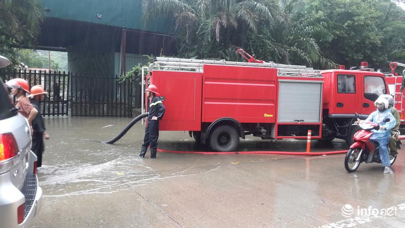 Quảng Ninh dừng nhiều cuộc họp để chống mưa lũ - ảnh 1