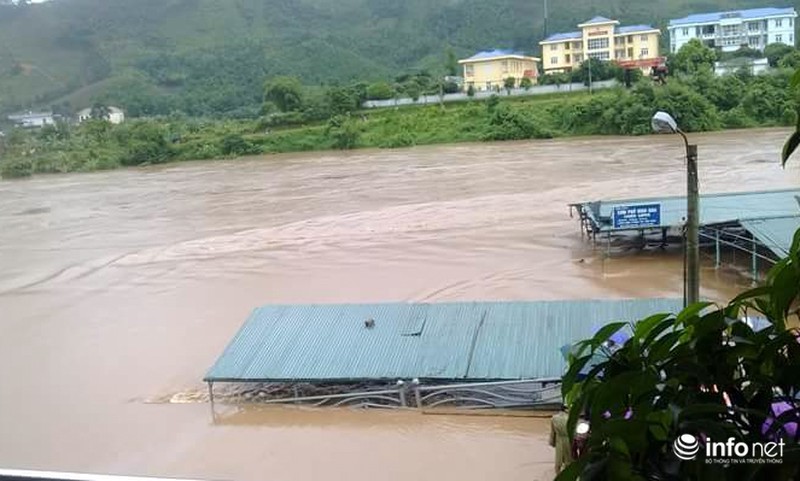 Quảng Ninh: Mực nước sông Ba Chẽ cao hơn 10 mét, ngập 11 cầu - ảnh 2