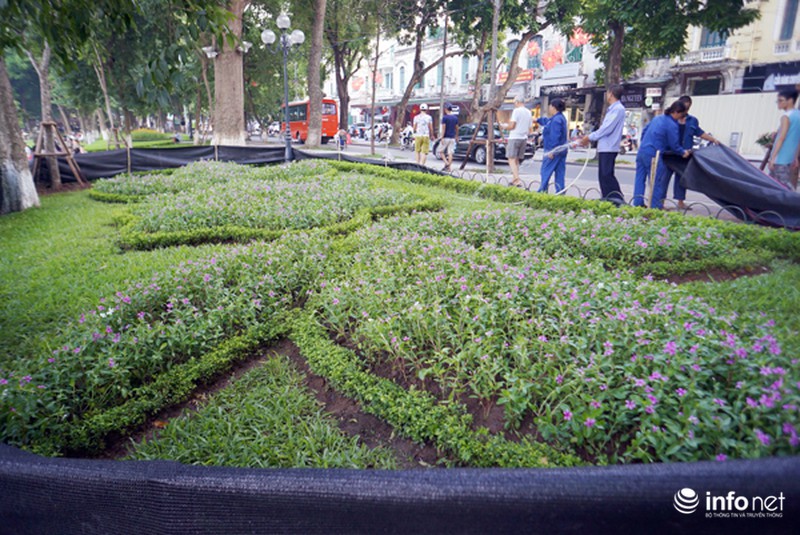 Thủ đô Hà Nội đang được trang trí bằng