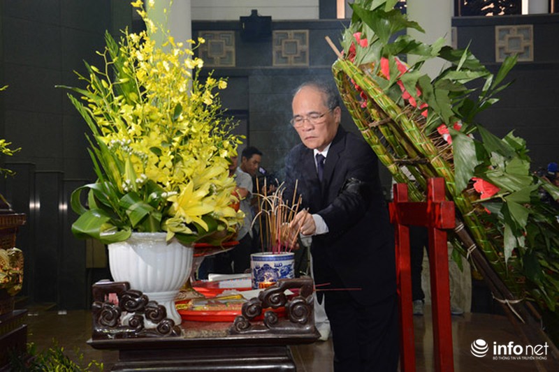 Lãnh đạo Đảng, Nhà nước đến viếng nhà báo Hữu Thọ - ảnh 10