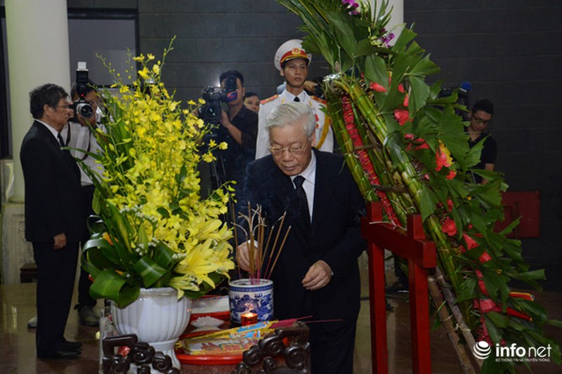 Lãnh đạo Đảng, Nhà nước đến viếng nhà báo Hữu Thọ - ảnh 4
