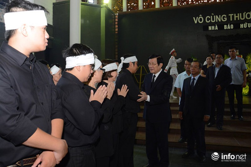 Lãnh đạo Đảng, Nhà nước đến viếng nhà báo Hữu Thọ - ảnh 8