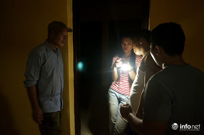 Cận cảnh nhà ở tạm của người dân khu 107 Trần Hưng Đạo - ảnh 11