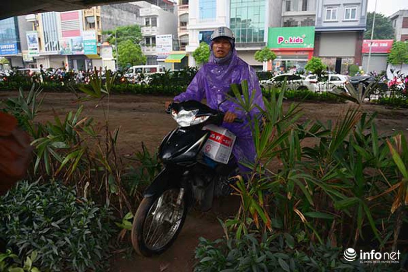 Sáng đầu tuần, người Hà Nội