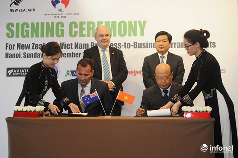 Thủ tướng John Key trao giải thưởng New Zealand Asean tại Hà Nội - ảnh 2