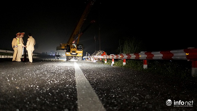 Hiện trường vụ tai nạn thảm khốc trên cao tốc Pháp Vân - Cầu Giẽ - ảnh 3