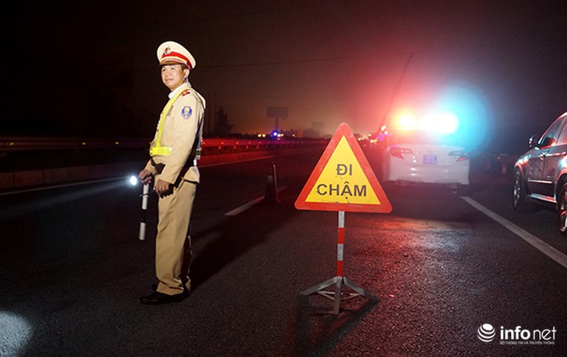 Hiện trường vụ tai nạn thảm khốc trên cao tốc Pháp Vân - Cầu Giẽ - ảnh 9