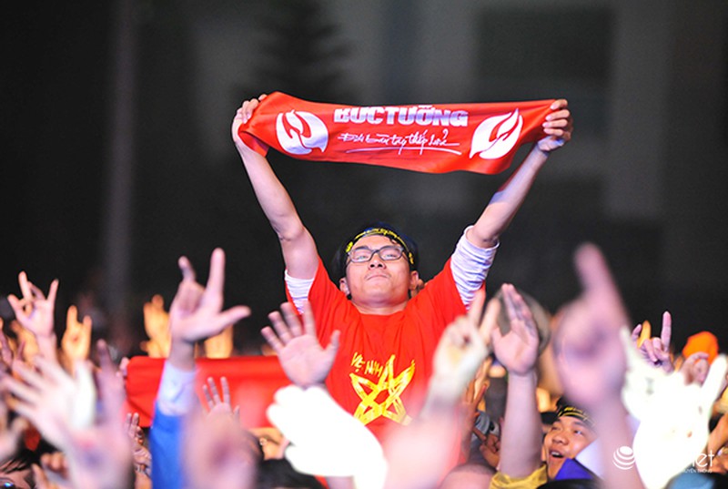 Kẻ khóc, người ngất trong đêm diễn của Trần Lập - ảnh 3