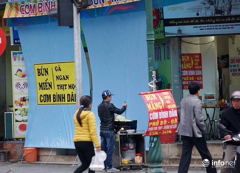 Người Hà Nội quây bạt, đốt lửa chống đợt rét kỷ lục - ảnh 3